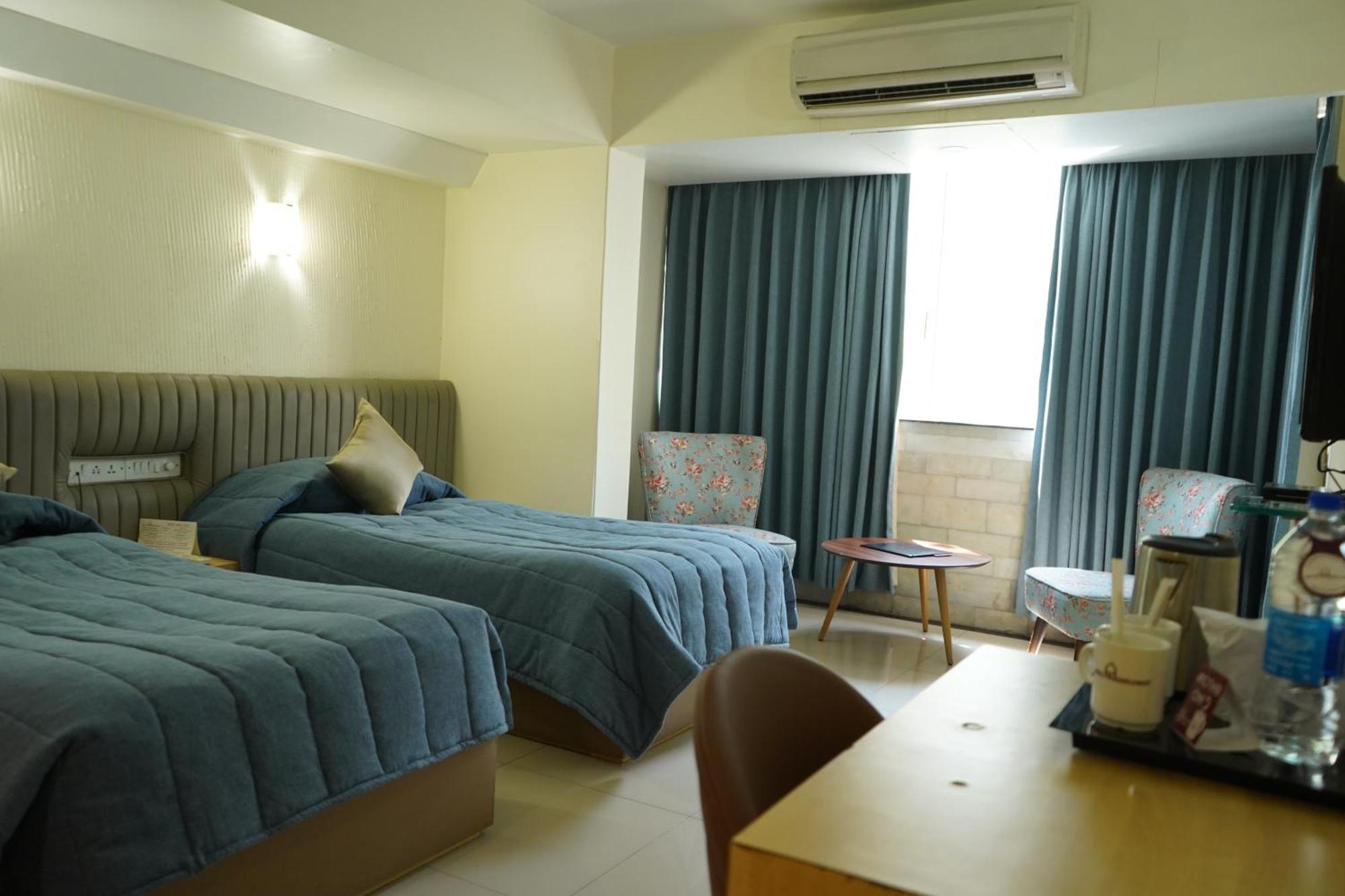 Hotel Diplomat, Colaba Bombay Extérieur photo